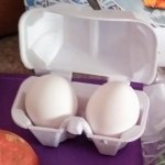 Pack of 2 unbroken eggs