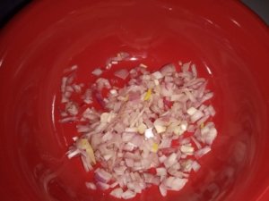 Marinating shallots